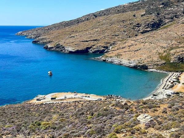 Chalkolimionas Beach